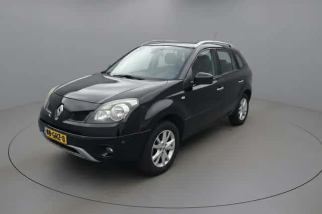 Renault Koleos (2008) thumbnail 1