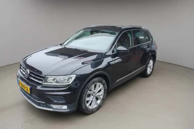 Volkswagen Tiguan (2016) thumbnail 1
