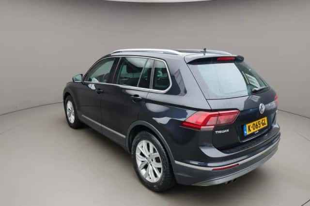 Volkswagen Tiguan (2016) thumbnail 4
