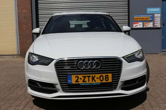 Audi A3 (2015) thumbnail 2