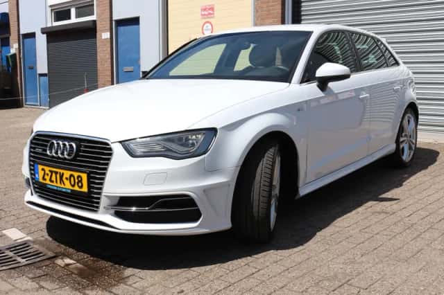 Audi A3 (2015) thumbnail 3