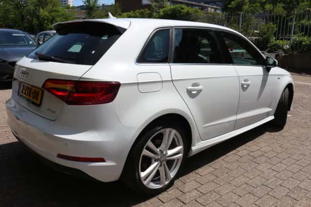 Audi A3 (2015) thumbnail 6