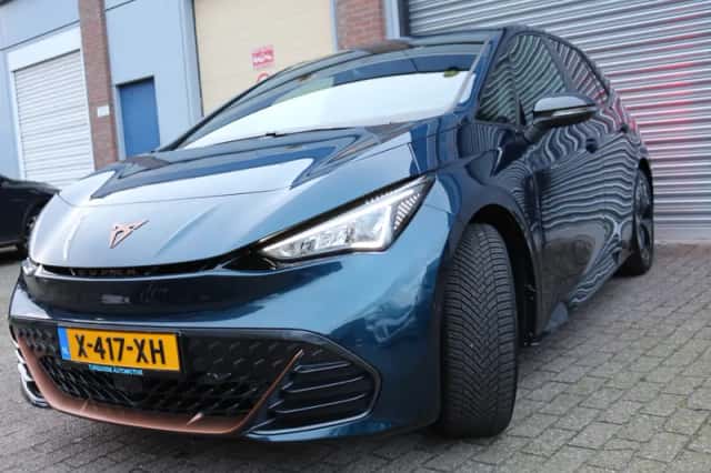 CUPRA Born (2022) thumbnail 3