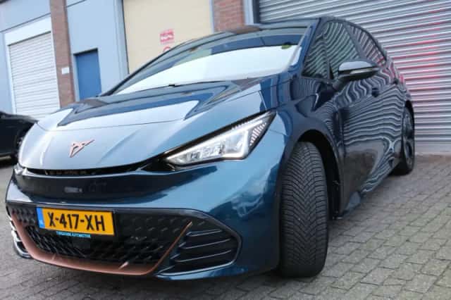 CUPRA Born (2022) thumbnail 4