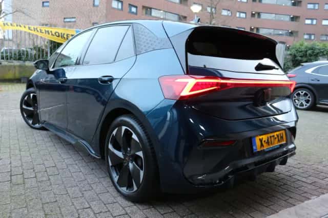 CUPRA Born (2022) thumbnail 6