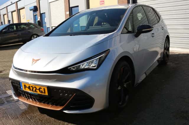 CUPRA Born (2022) thumbnail 3