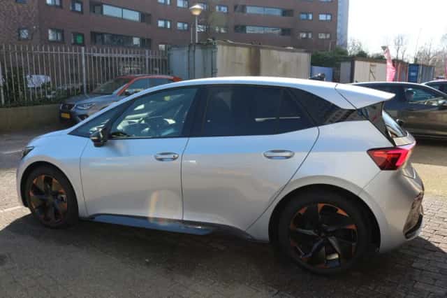CUPRA Born (2022) thumbnail 5
