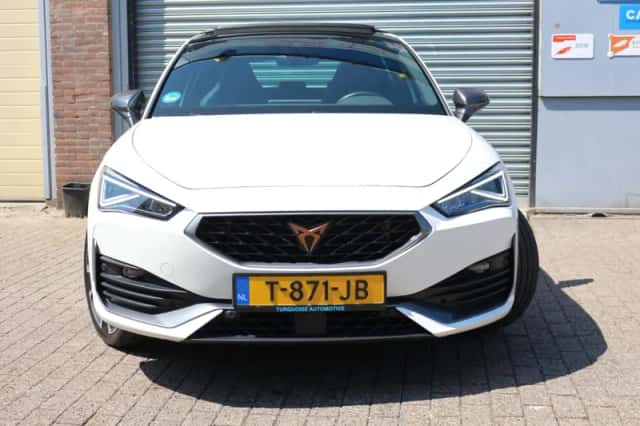 CUPRA Leon (2021) thumbnail 2