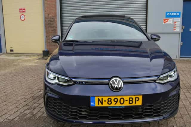 Volkswagen Golf (2020) thumbnail 2