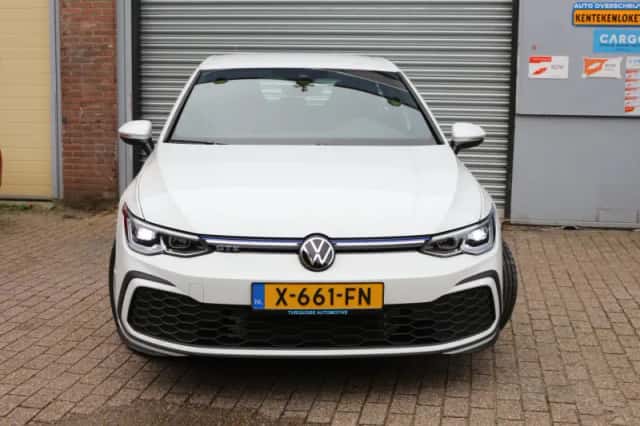 Volkswagen Golf (2021) thumbnail 3