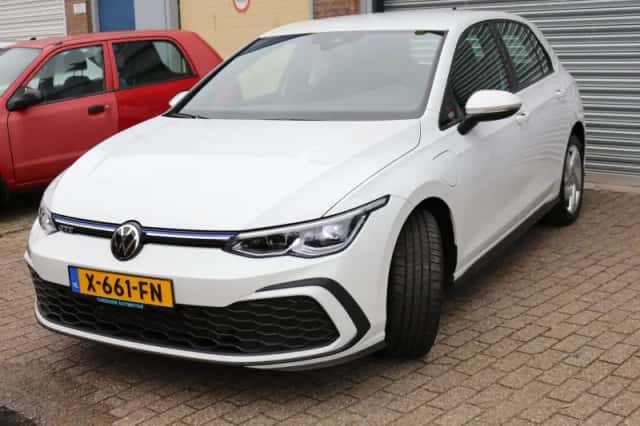 Volkswagen Golf (2021) thumbnail 4