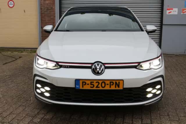 Volkswagen Golf (2021) thumbnail 3