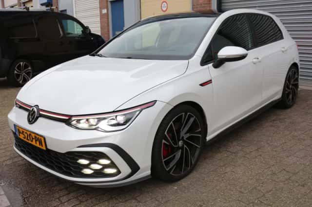 VW GOLF (2021) thumbnail 3