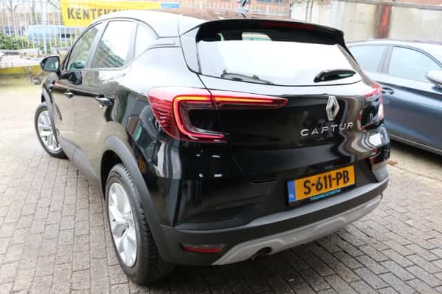 Renault Captur (2021) thumbnail 5