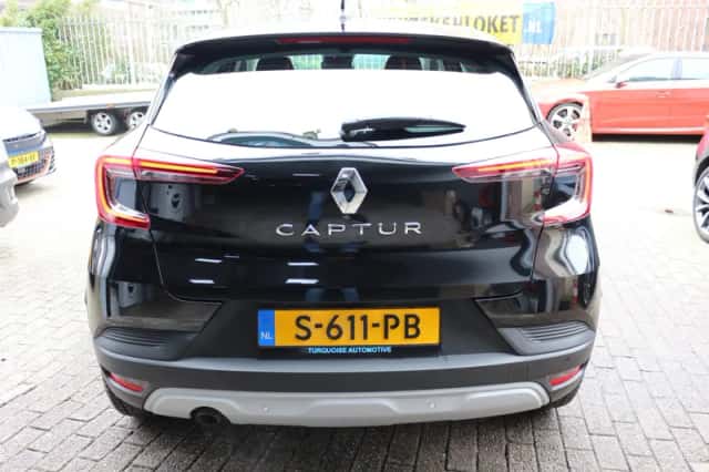 Renault Captur (2021) thumbnail 6
