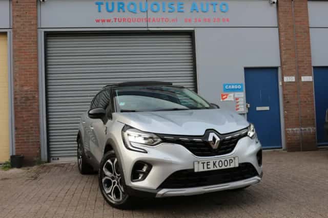 Renault Captur (2021) thumbnail 2