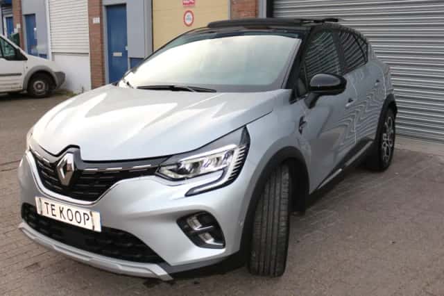 Renault Captur (2021) thumbnail 4
