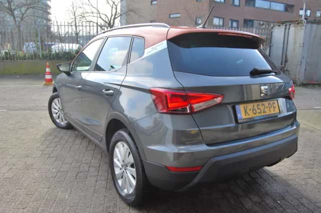 SEAT Arona (2018) thumbnail 5