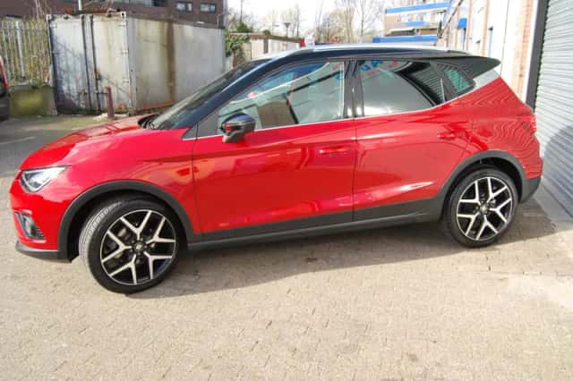 SEAT Arona (2019) thumbnail 4