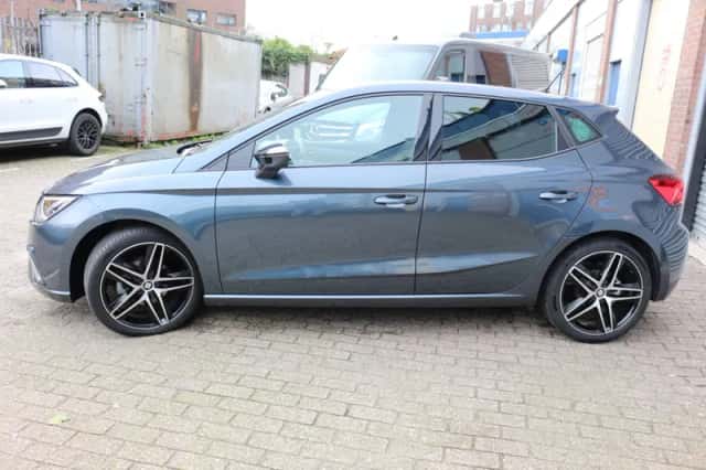 SEAT Ibiza (2021) thumbnail 4