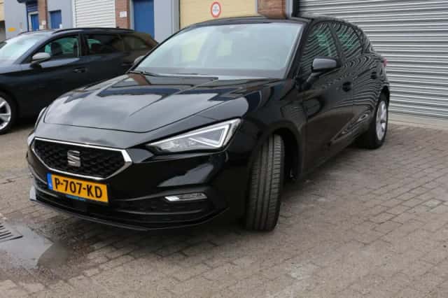 SEAT Leon (2020) thumbnail 3