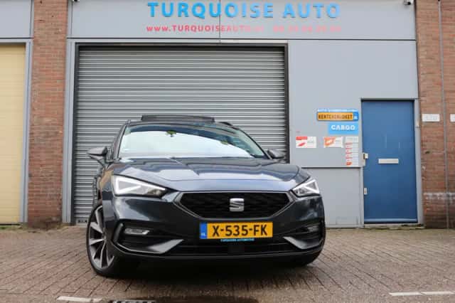 SEAT Leon (2022) thumbnail 1
