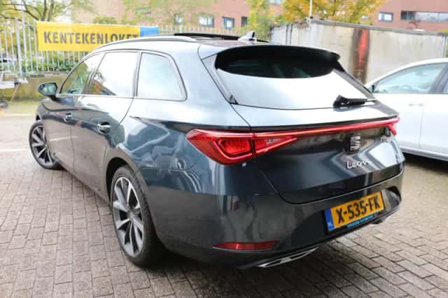 SEAT Leon (2022) thumbnail 6