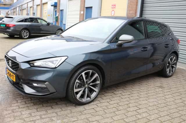 SEAT Leon (2020) thumbnail 3