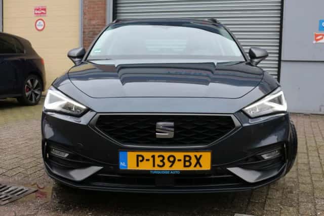 SEAT Leon (2021) thumbnail 2