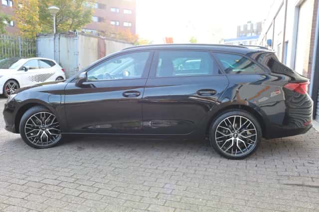 SEAT Leon (2021) thumbnail 4
