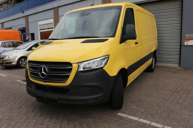 Mercedes-Benz Sprinter (2019) thumbnail 2