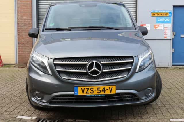 Mercedes-Benz Vito (2019) thumbnail 2