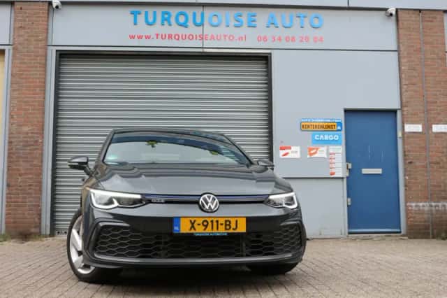 Volkswagen Golf (2021) thumbnail 2