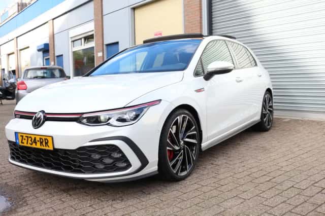 VW GOLF (2020) thumbnail 3