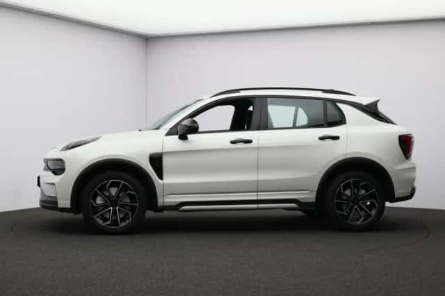 Lynk & Co 01 (2025) thumbnail 3