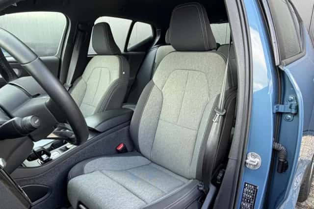 Volvo XC40 (2024) thumbnail 5