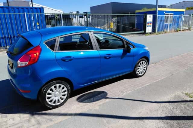 Ford Fiesta (2016) thumbnail 4