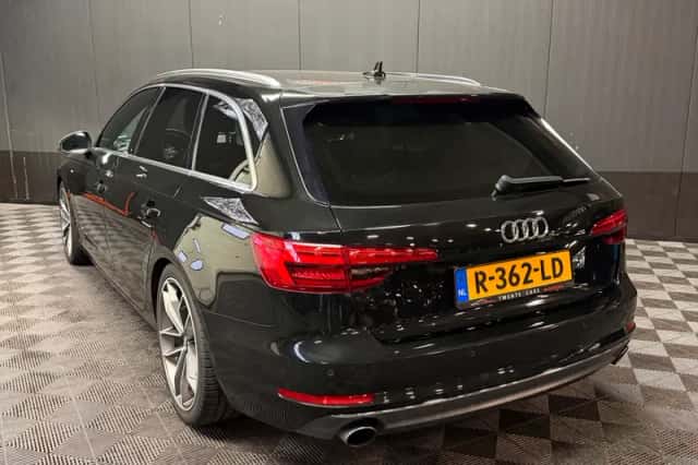 Audi A4 (2017) thumbnail 6