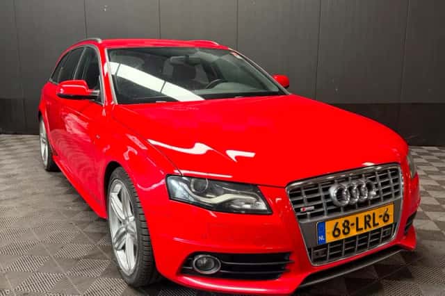 Audi A4 (2010) thumbnail 1