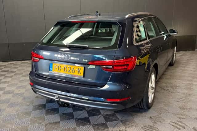 Audi A4 (2017) thumbnail 4