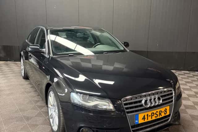 Audi A4 (2011) thumbnail 1