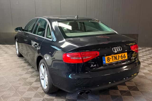 Audi A4 (2014) thumbnail 6