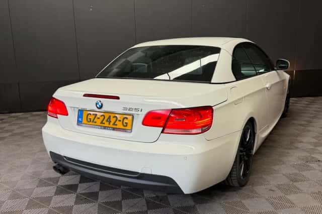 BMW 3-Serie (2010) thumbnail 6
