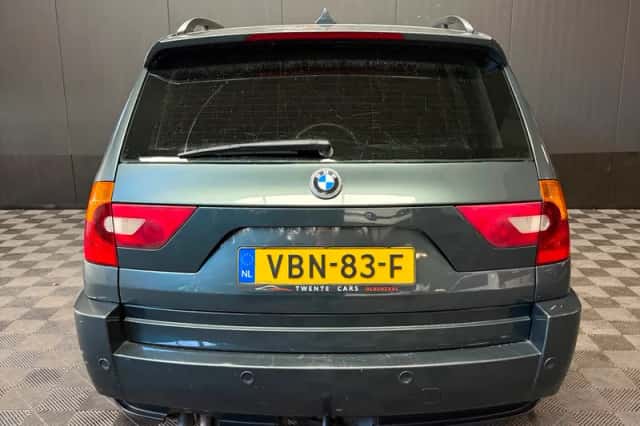 BMW X REIHE (2004) thumbnail 5
