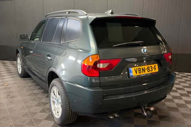 BMW X REIHE (2004) thumbnail 6