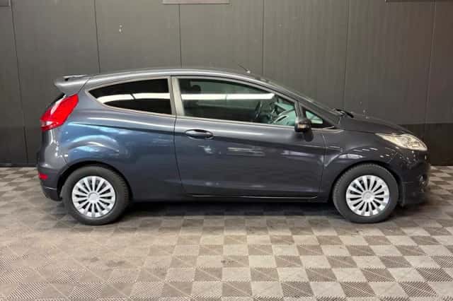 Ford Fiesta (2009) thumbnail 7