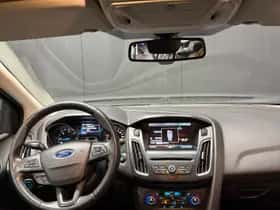 Ford Focus (2015) thumbnail 9