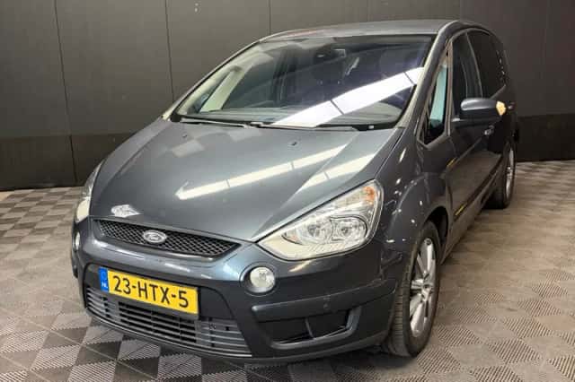 Ford S-Max (2009) thumbnail 3