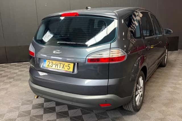 Ford S-Max (2009) thumbnail 4