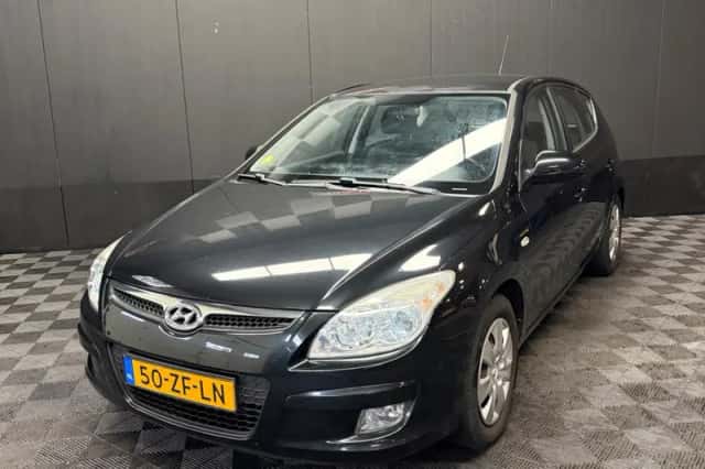 Hyundai i30 (2008) thumbnail 3